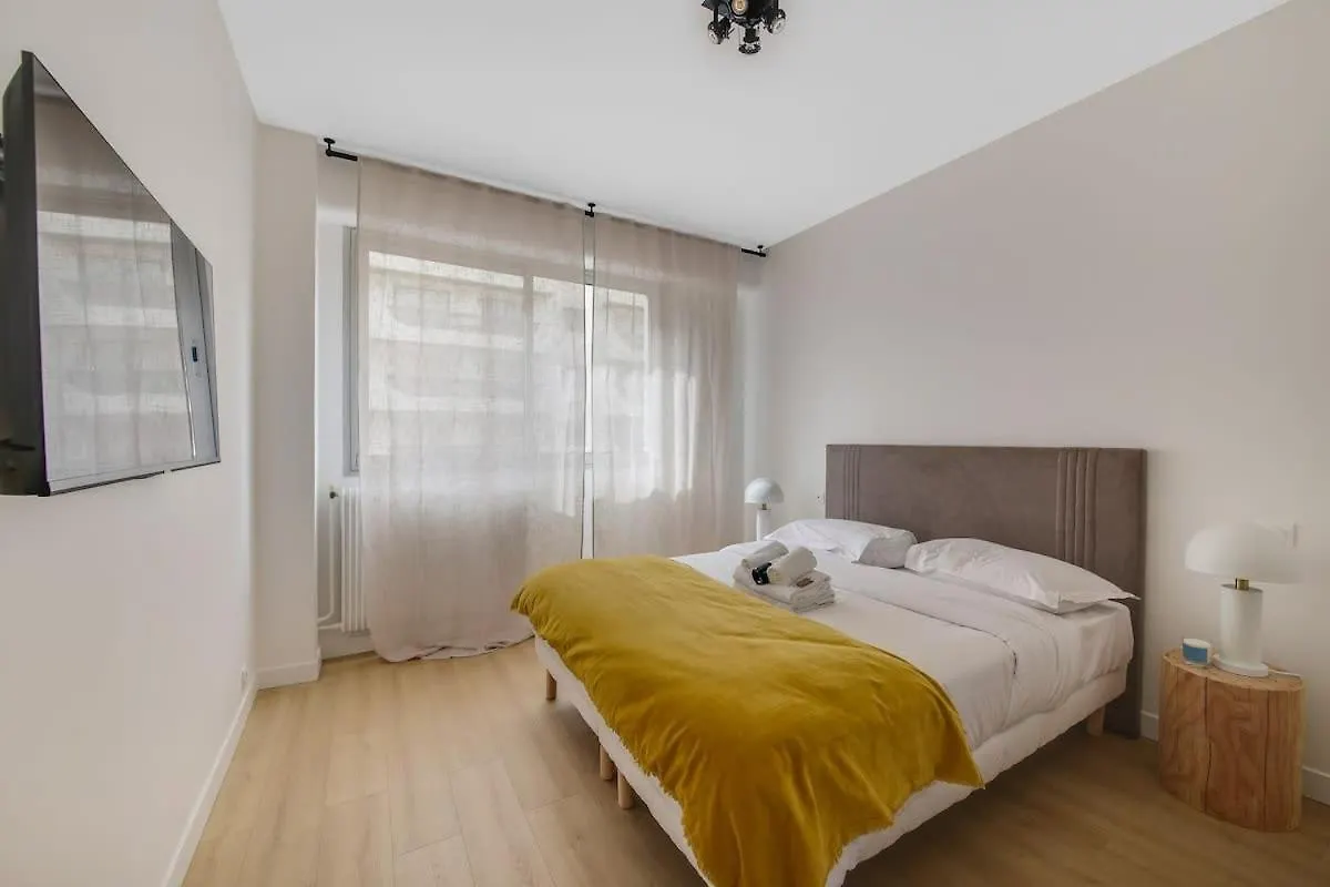 Charming Apartment Near Eiffel Tower 2Br II 巴黎