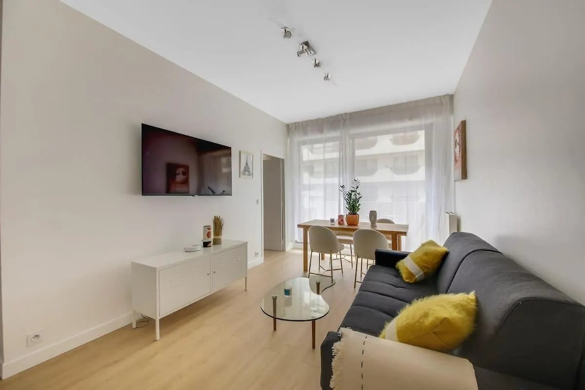 Charming Apartment Near Eiffel Tower 2Br II 巴黎 法国