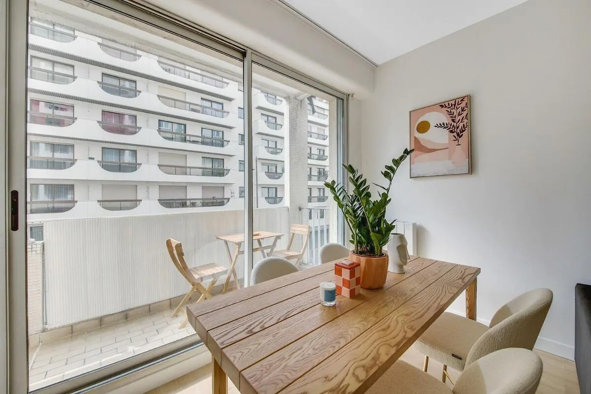 Charming Apartment Near Eiffel Tower 2Br II 巴黎 法国